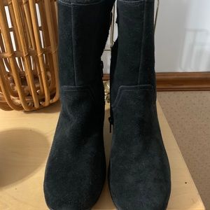 Woman’s Clark boots size 9